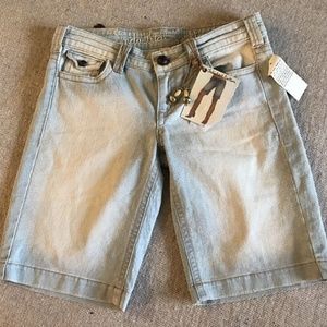 Industrial Cotton Light Wash Jean Shorts Sz 9 NEW‎